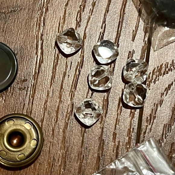 Buttons, Beads Sequins Bundle - Picture 13 of 13